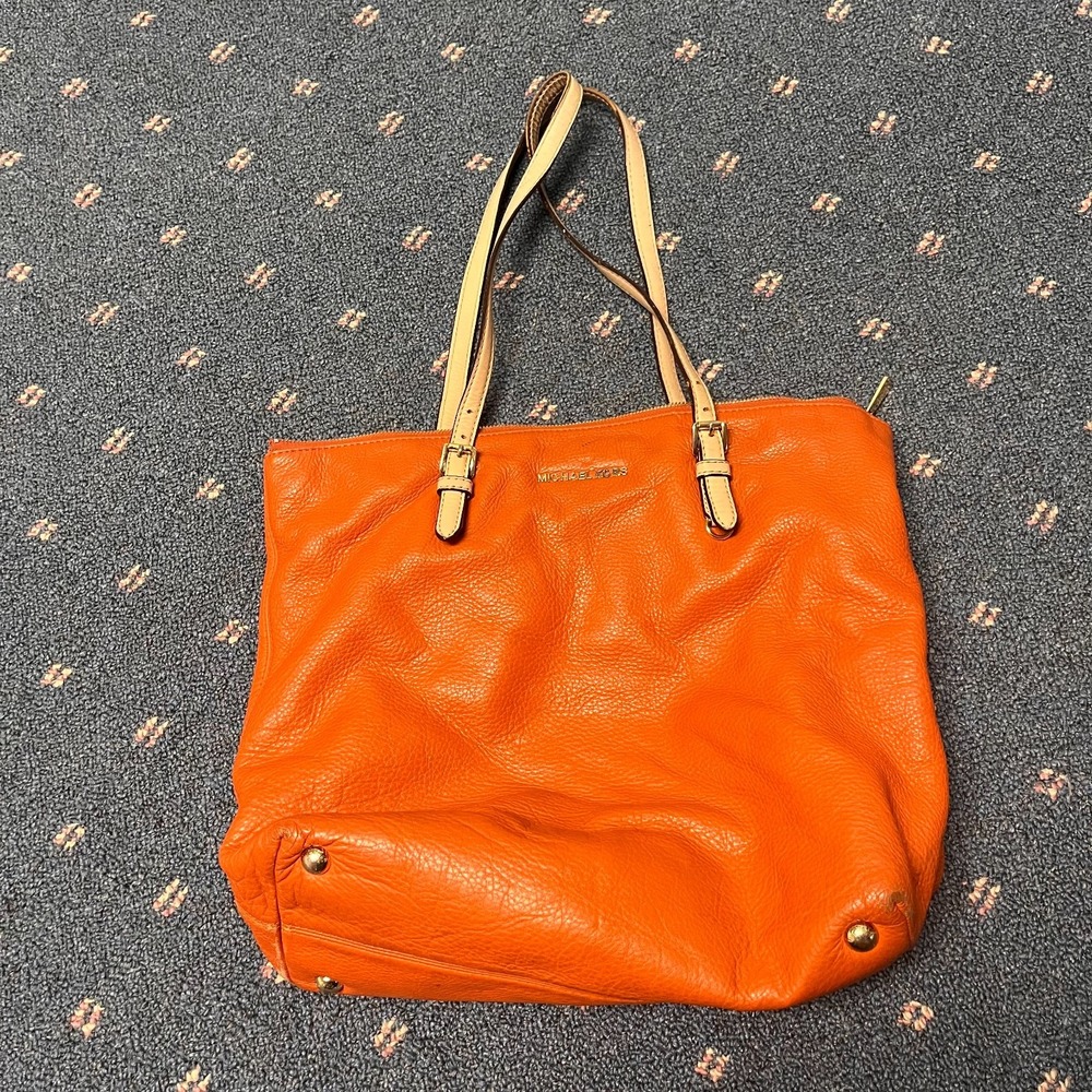 Michael Kors Jet Set Leather Tote Size Medium Orange Travel Bag Zipper Closure - Picture 1 of 13